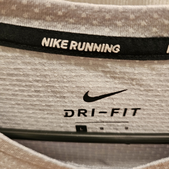 Nike Men's Gray Dri-FIT Running Shirt L - Picture 2 of 3